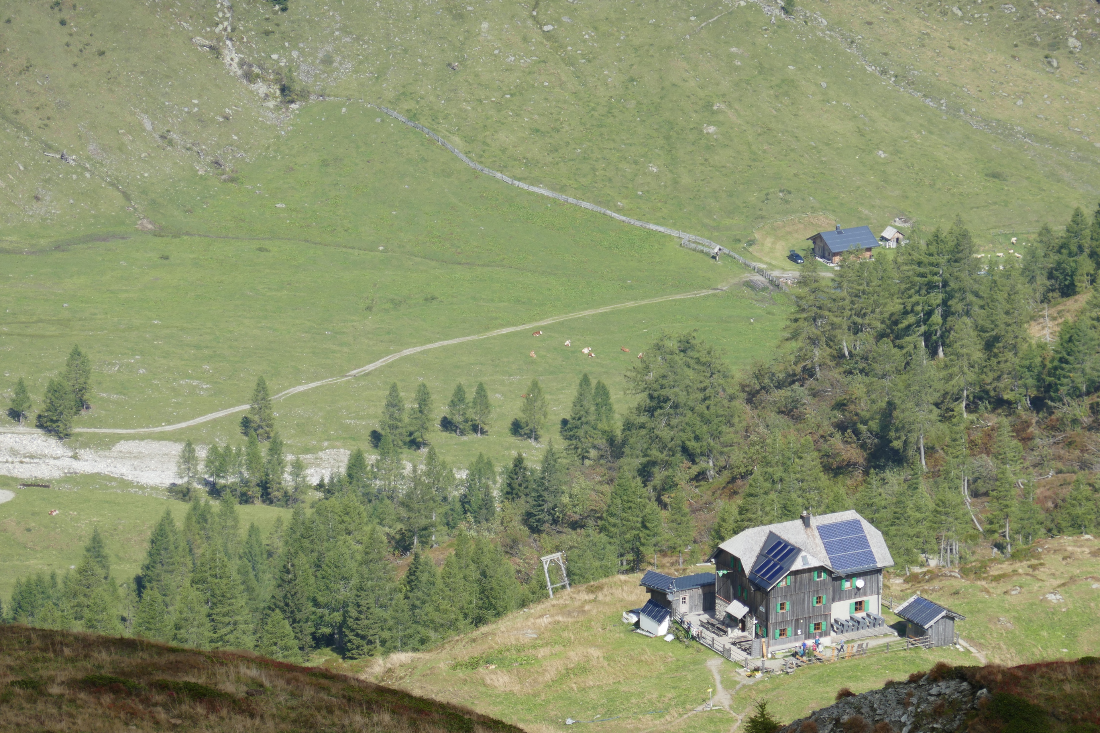 Hochweißsteinhaus mit Ingridalm